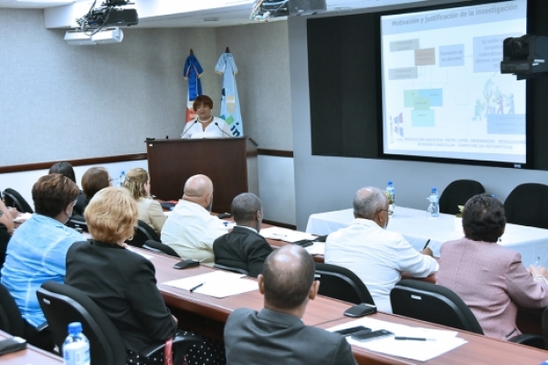 Inafocam realiza videoconferencia para presentar investigación sobre “Formación de docentes matemáticas: Casos de las Licenciaturas en Inicial y Primaria del ISFODOSU, República Dominicana