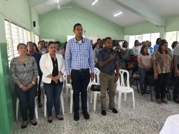 Capacitarán equipos de gestión de San Cristóbal en Acompañamiento y Gestión de Centros de Jornada Escolar Extendida