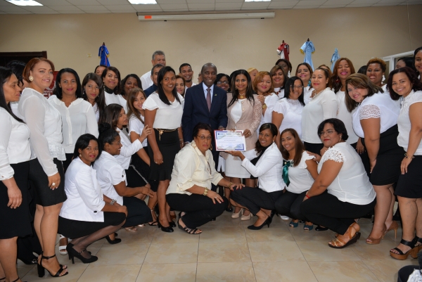 Concluyen Diplomado de Educación Inclusiva para gestores educativos de Puerto Plata