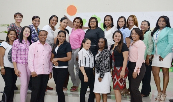 Educadores de San Juan se especializan en Historia y Geografía