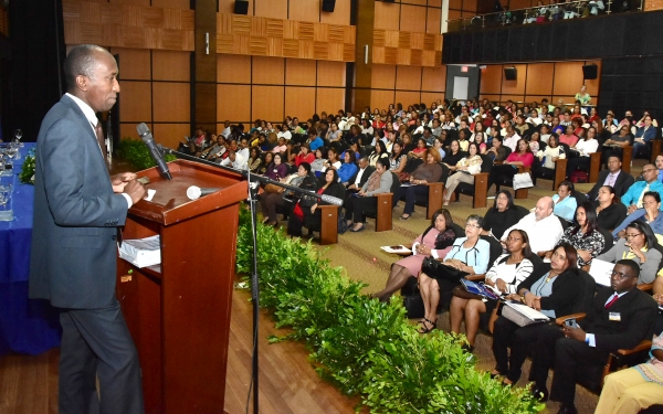 INAFOCAM becó a más de mil docentes en congresos educativos realizados en noviembre en República Dominicana