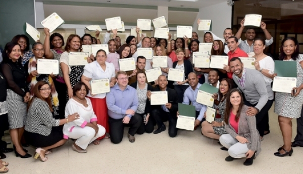 Convenio Inafocam, Dominico Americano, Universidad de Maryland y Centro Mana de Costa Rica entrega primeros capacitados del programa de inglés para profesores del sector público